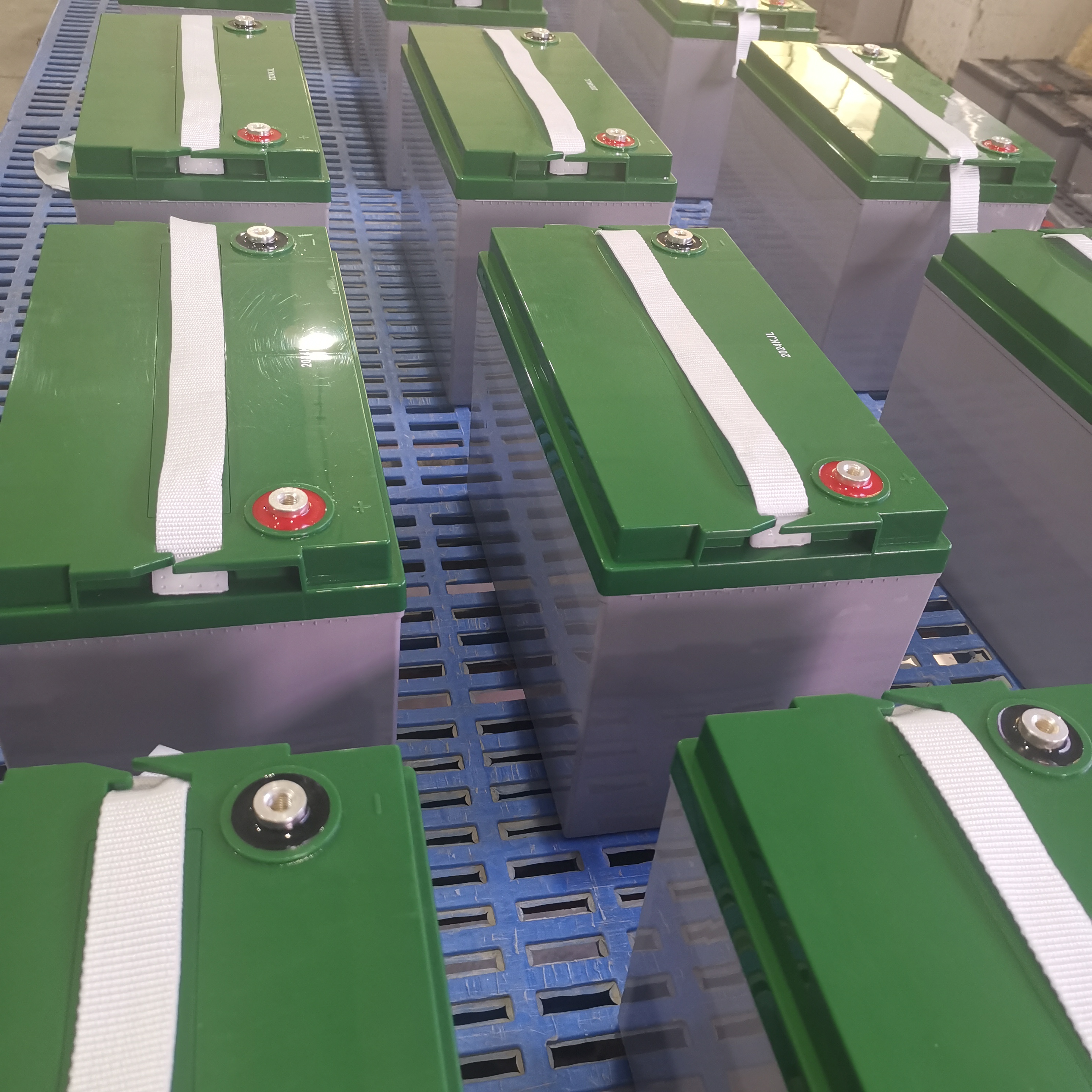 Tiempo de actividad de Maximize de alta calidad: baterías UPS de alto rendimiento para una batería de alimentación de respaldo crítico 12V100AH