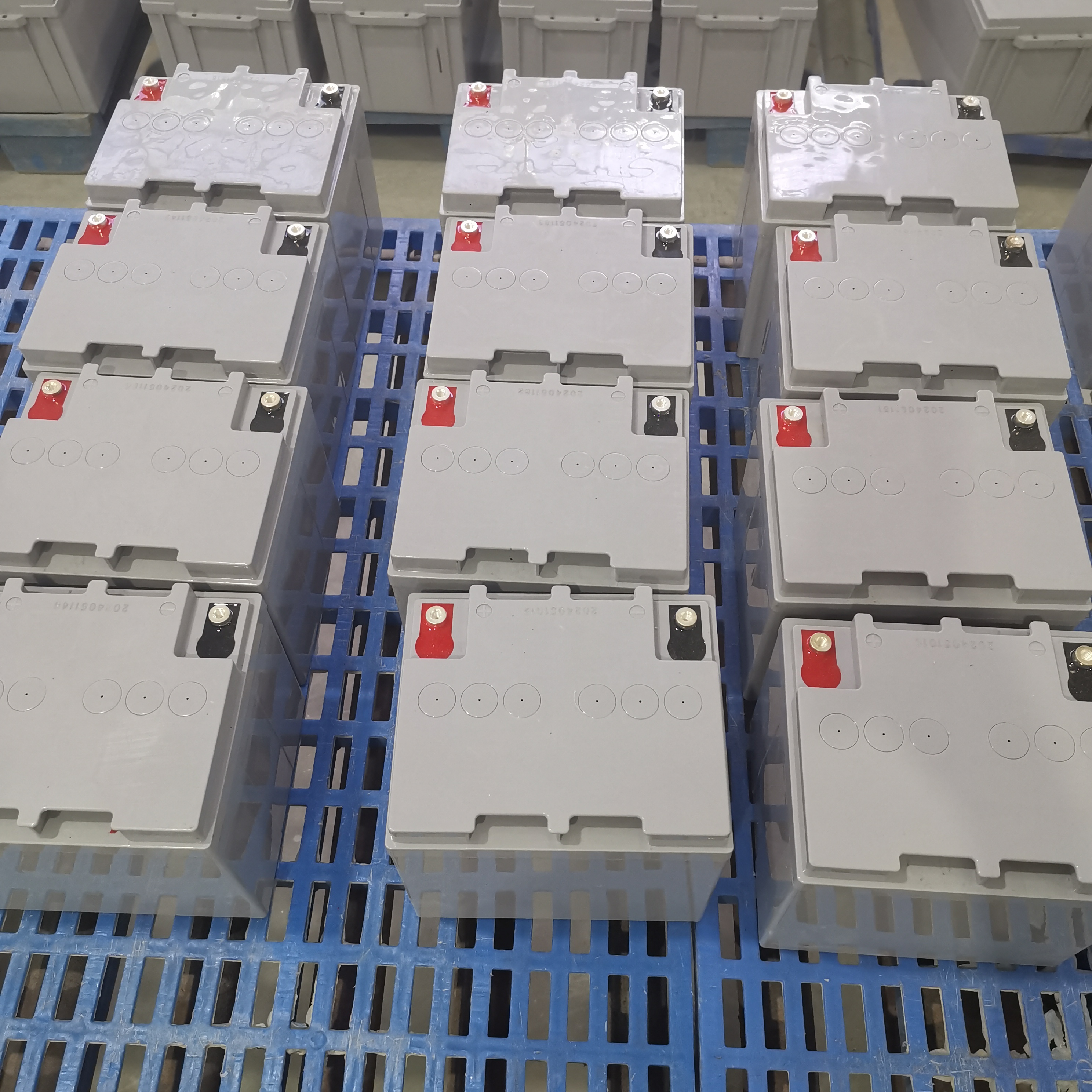 Celección superior 2025: batería solar de 12V40AH con una vida útil de 10 años -40 ℃ Durabilidad y CE certificada para proyectos globales fuera de la red