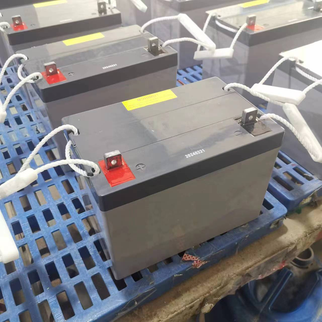 Batería de 12 voltios 60AH UPS Batería de respaldo para inversor trifásico híbrido 