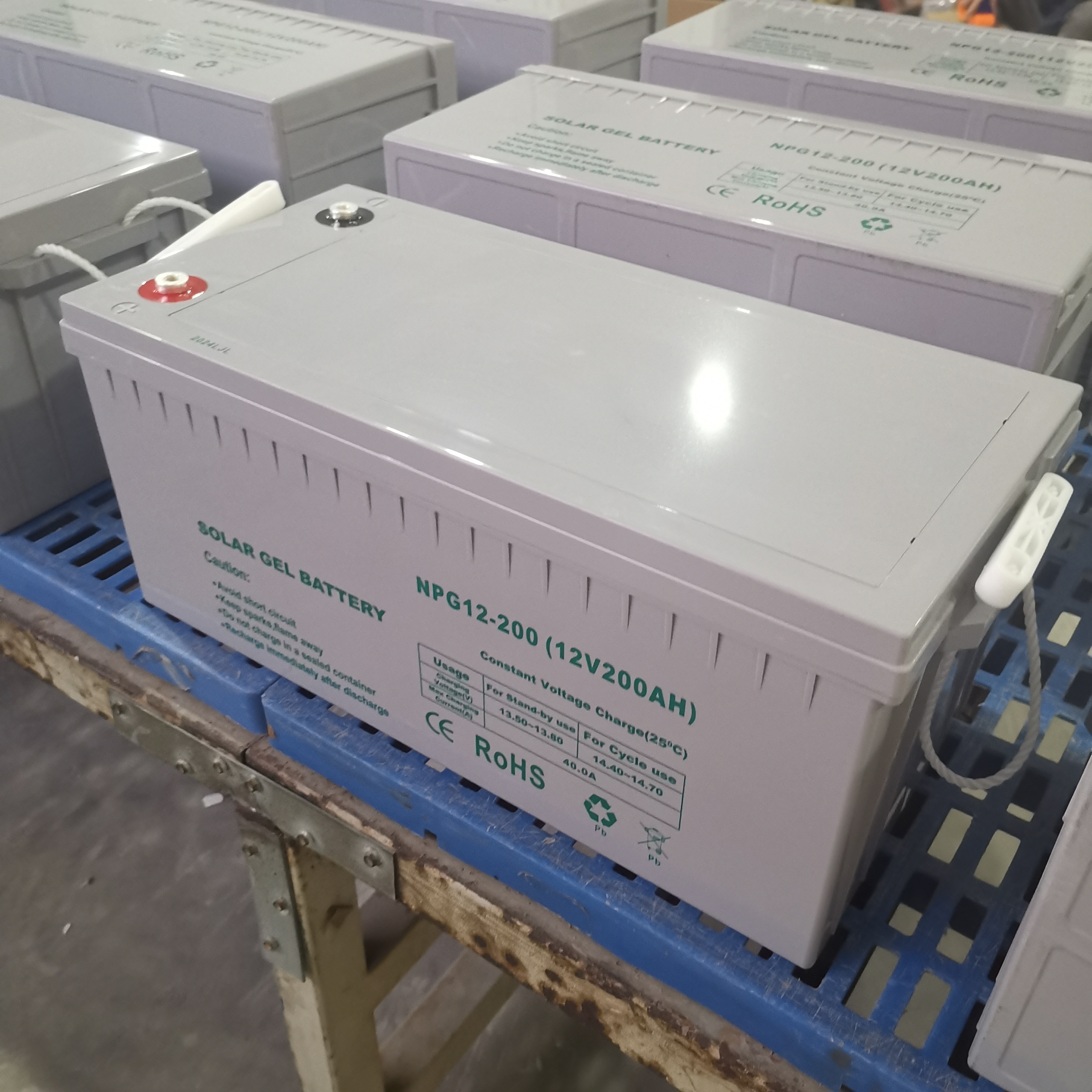 Batería de gel solar fotovoltaica 12v200AH El sistema solar suministra baterías de almacenamiento de energía Fuente de alimentación doméstica