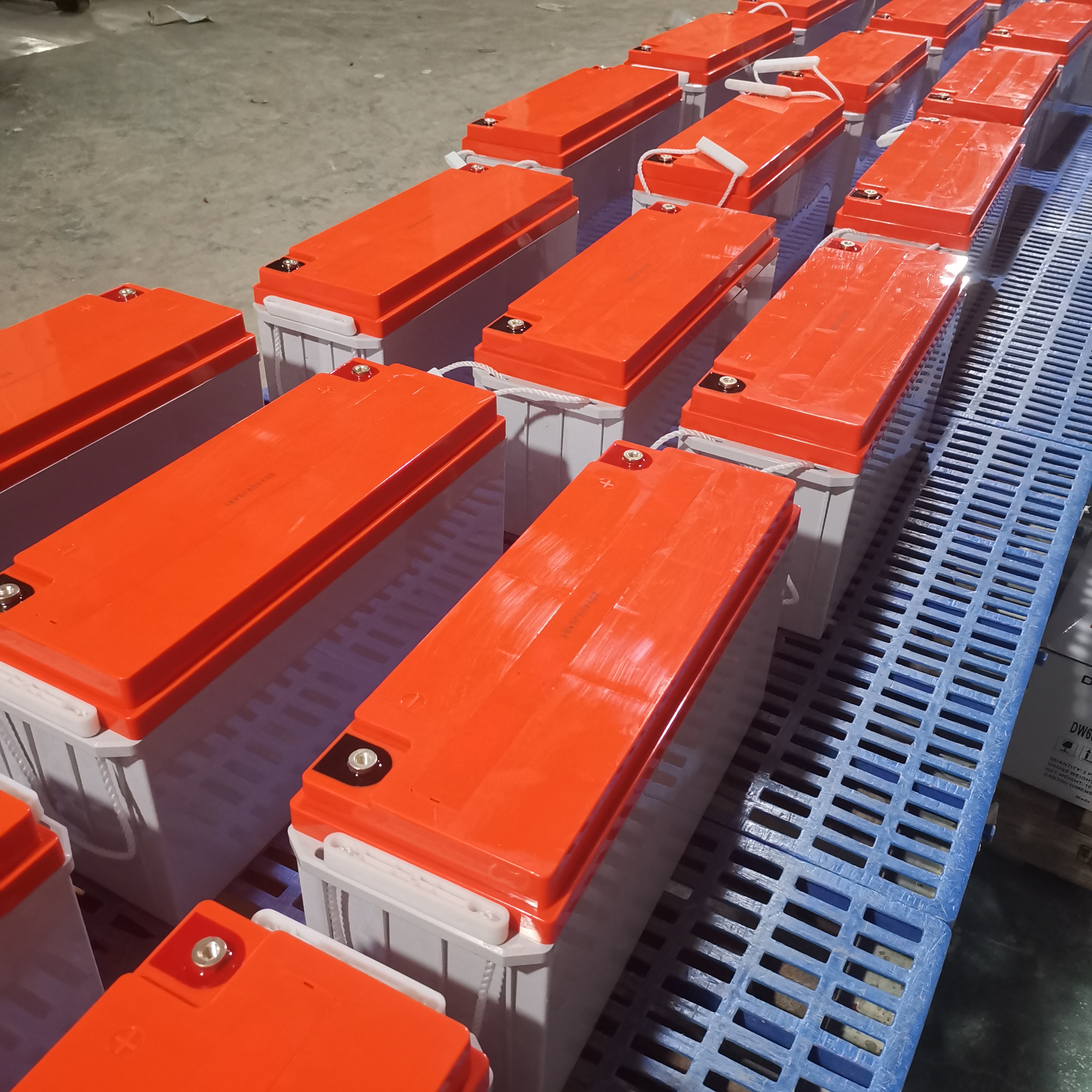 Baterías de ciclo profundo de gel solar de excelente rendimiento 12V150Ah para almacenamiento en el hogar
