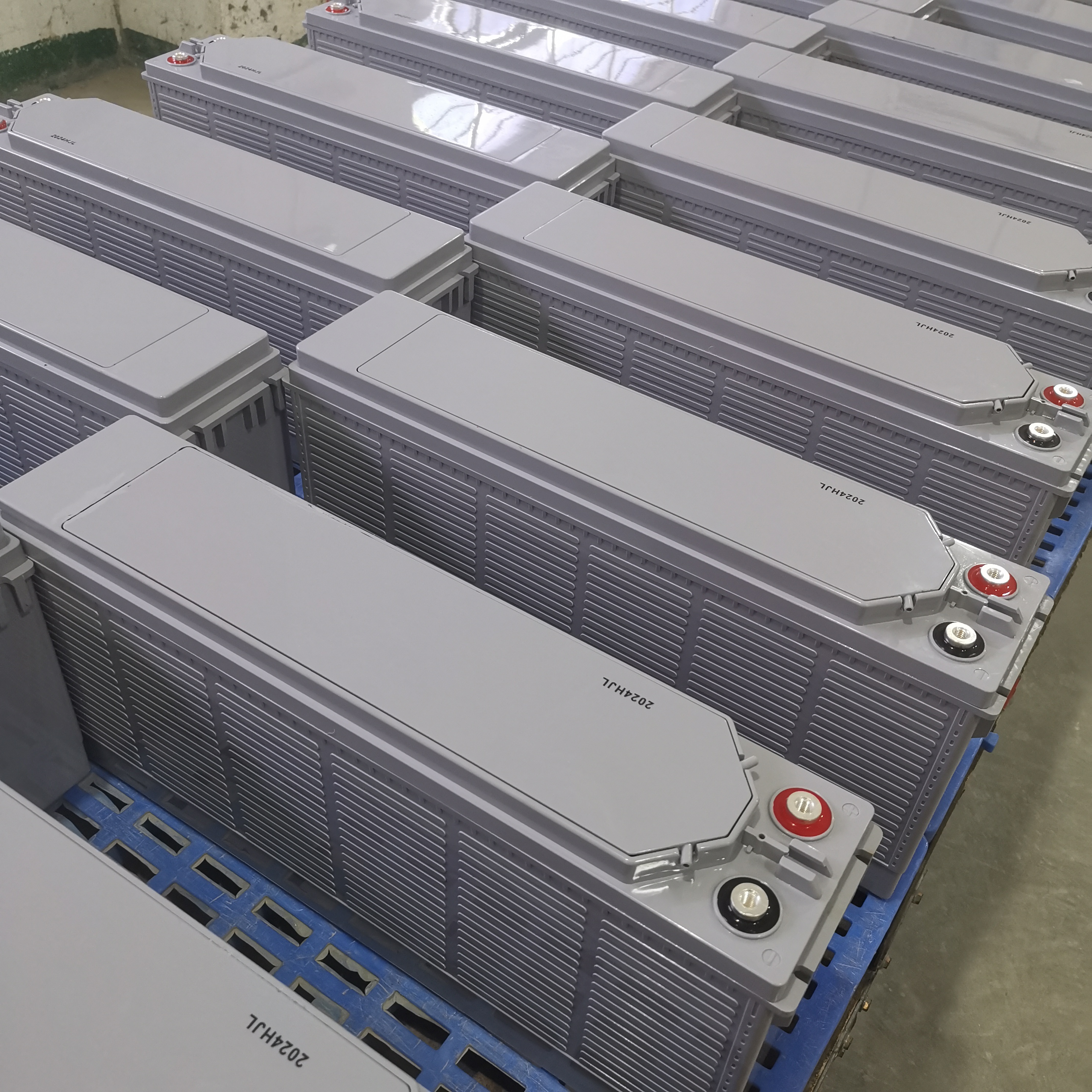 Batería de almacenamiento de energía solar de ciclo profundo 12V100Ah Batería terminal frontal sin mantenimiento para respaldo