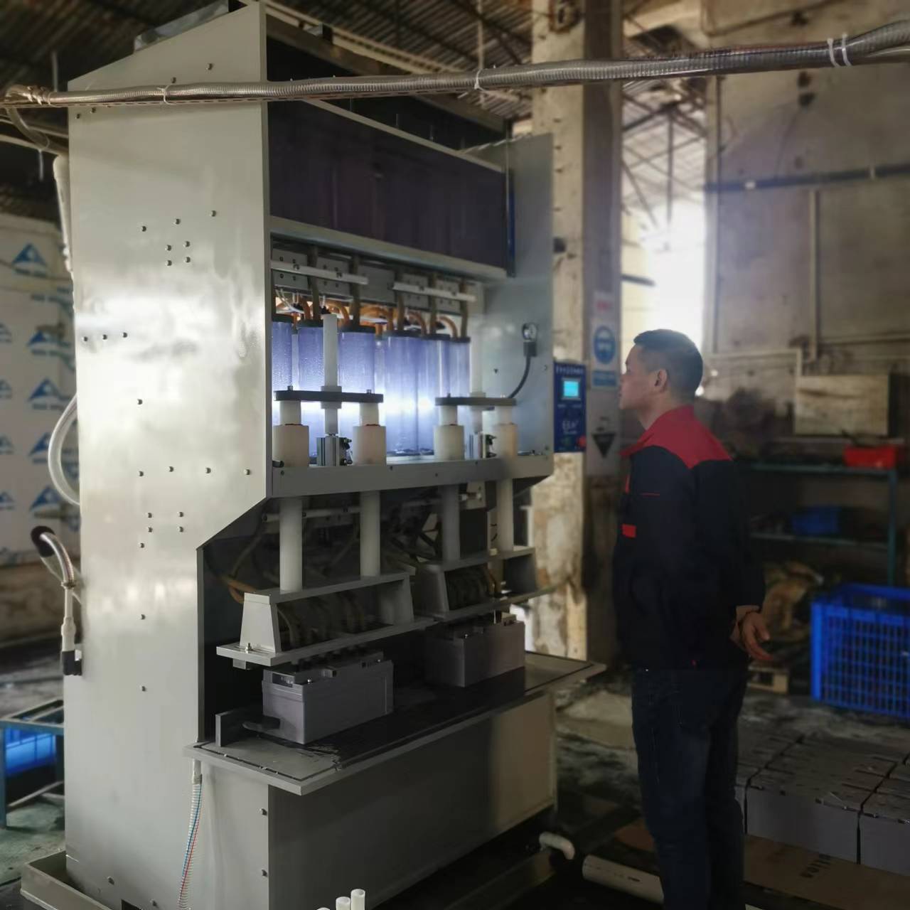 Explorando el pináculo del almacenamiento de energía solar con las mejores baterías solares de litio