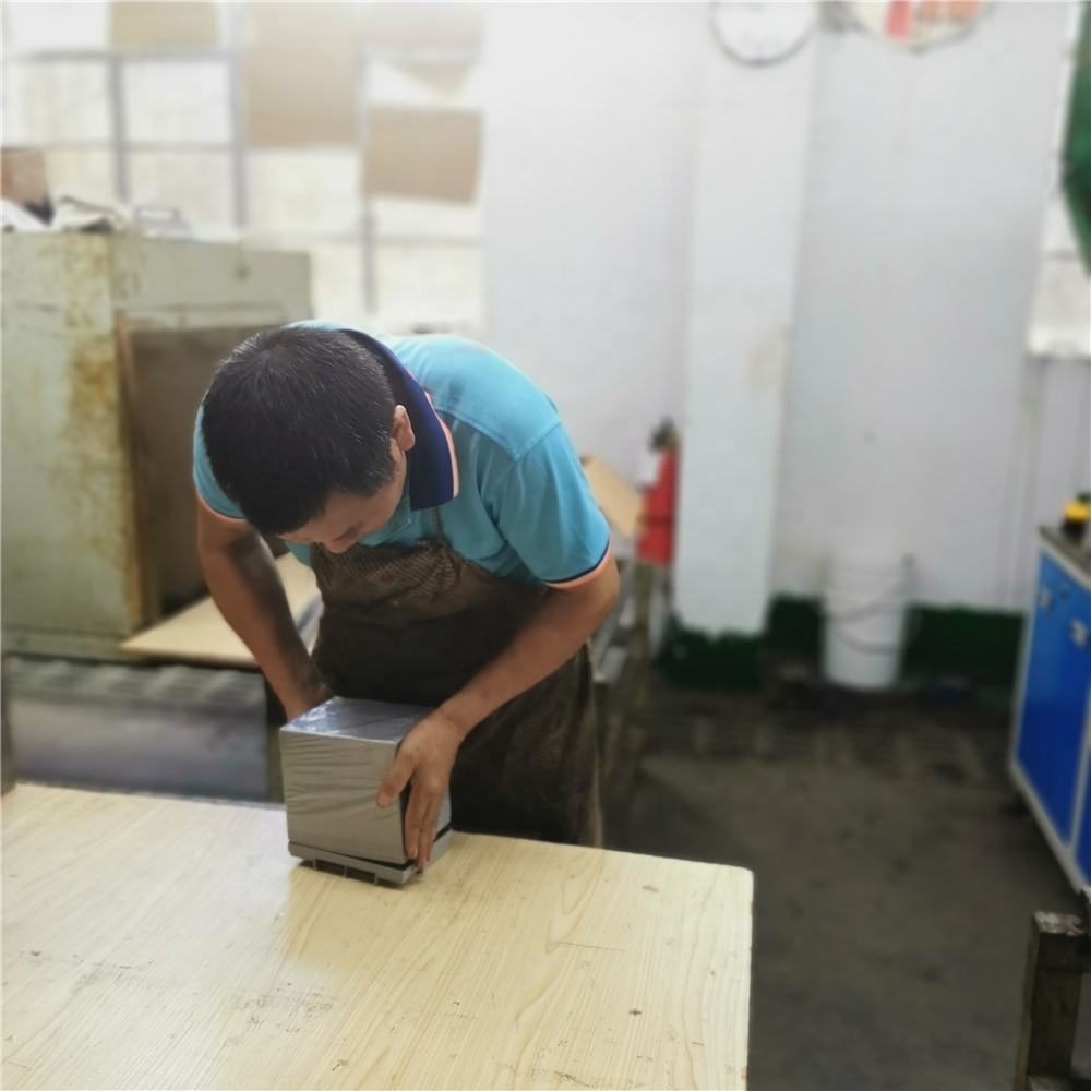 Batería al aire libre de encargo de las baterías del carro de golf de la batería 6V200Ah de la producción de la fábrica recargable