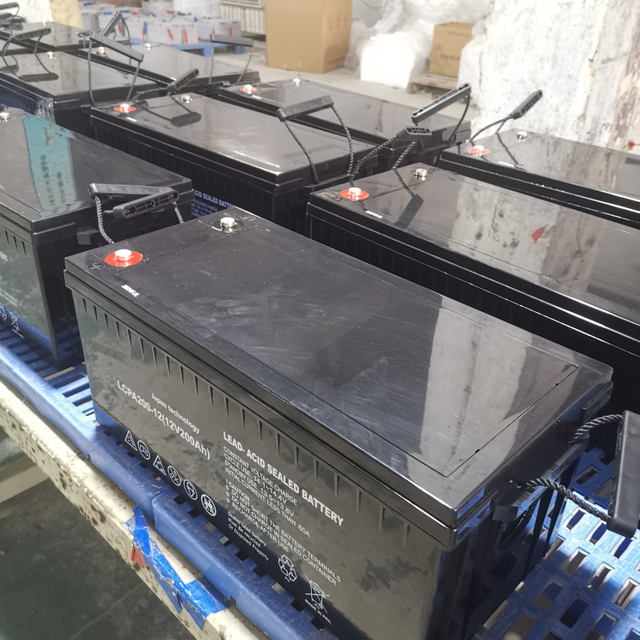 Batería de plomo solar recargable sin mantenimiento eficiente 12v200AH para sistema de energía solar