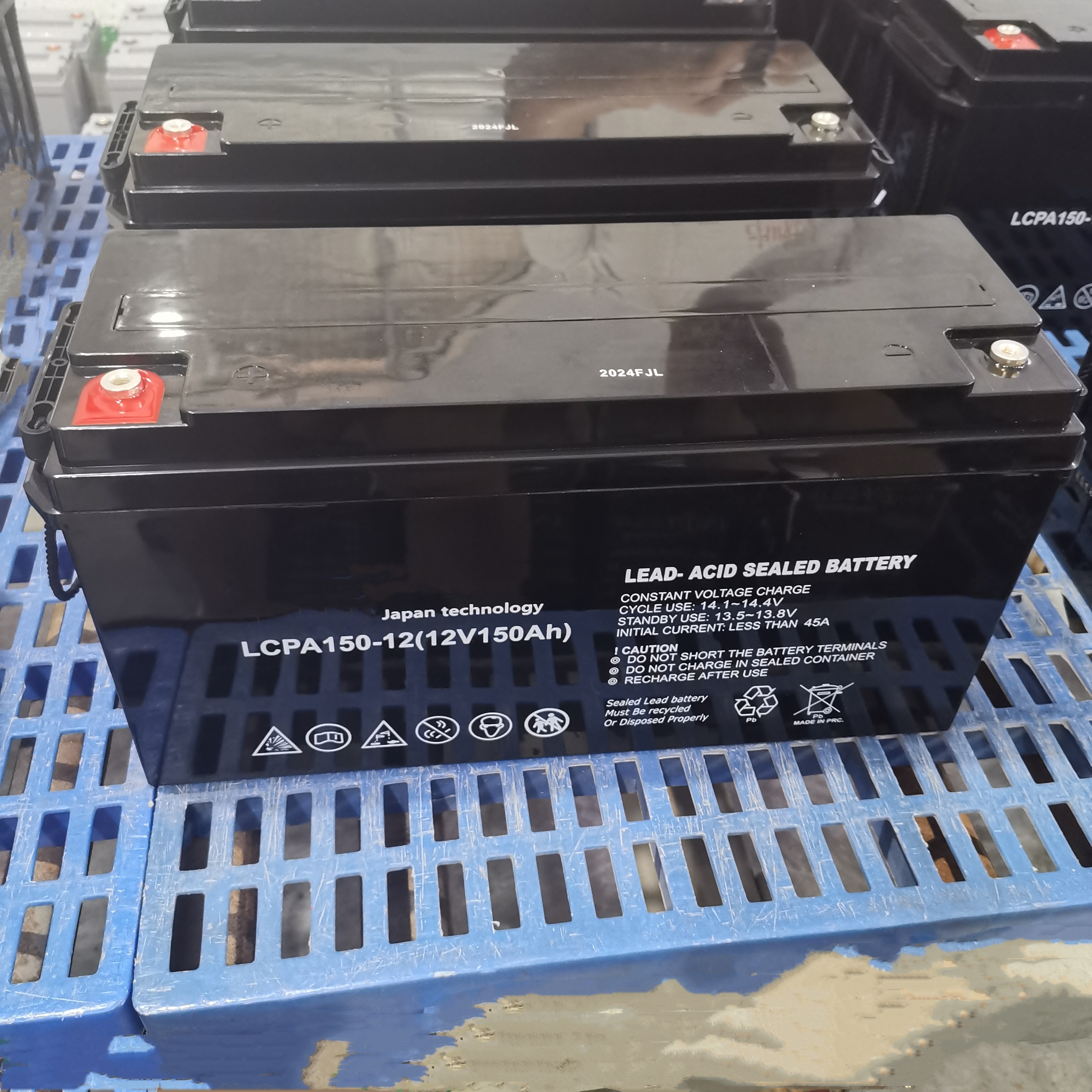 Batería AGM de alta capacidad de circulación de batería de plomo-ácido de ciclo profundo de alto estaño 12v150AH para sistema de energía solar
