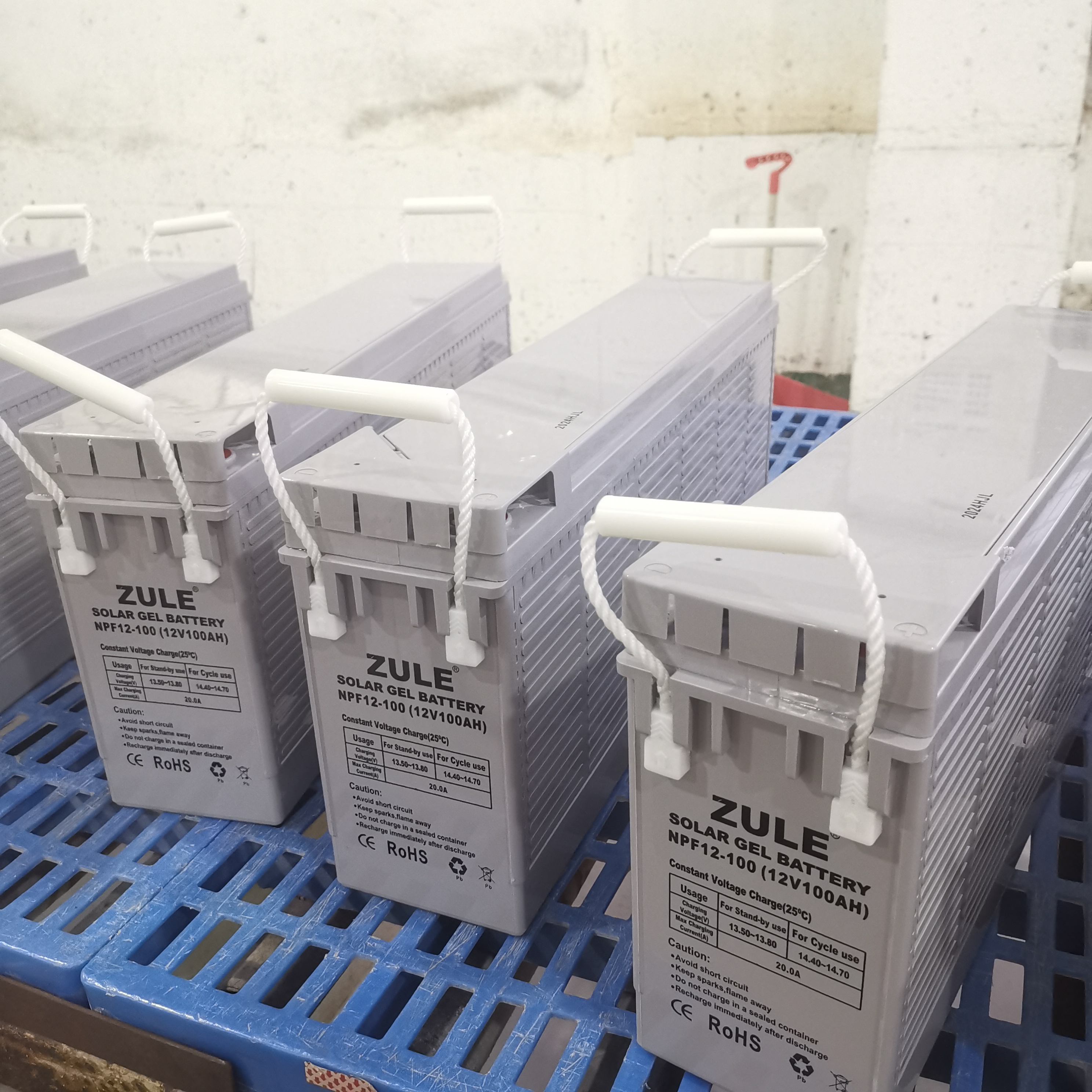 Batería de almacenamiento de energía solar de ciclo profundo 12V100Ah Batería terminal frontal sin mantenimiento para respaldo