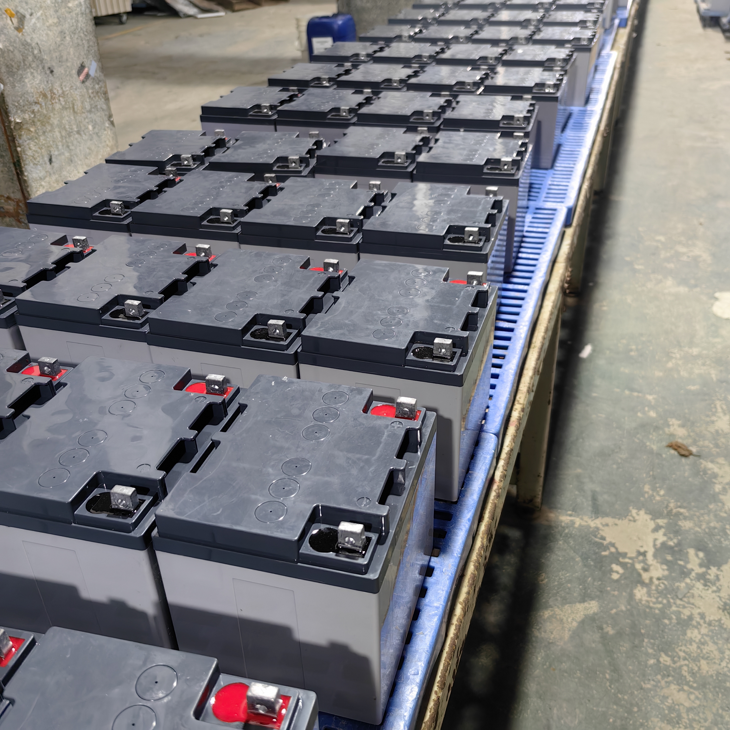 batería de plomo de ciclo profundo de 12v 40ah para UPS y sistema de energía de almacenamiento