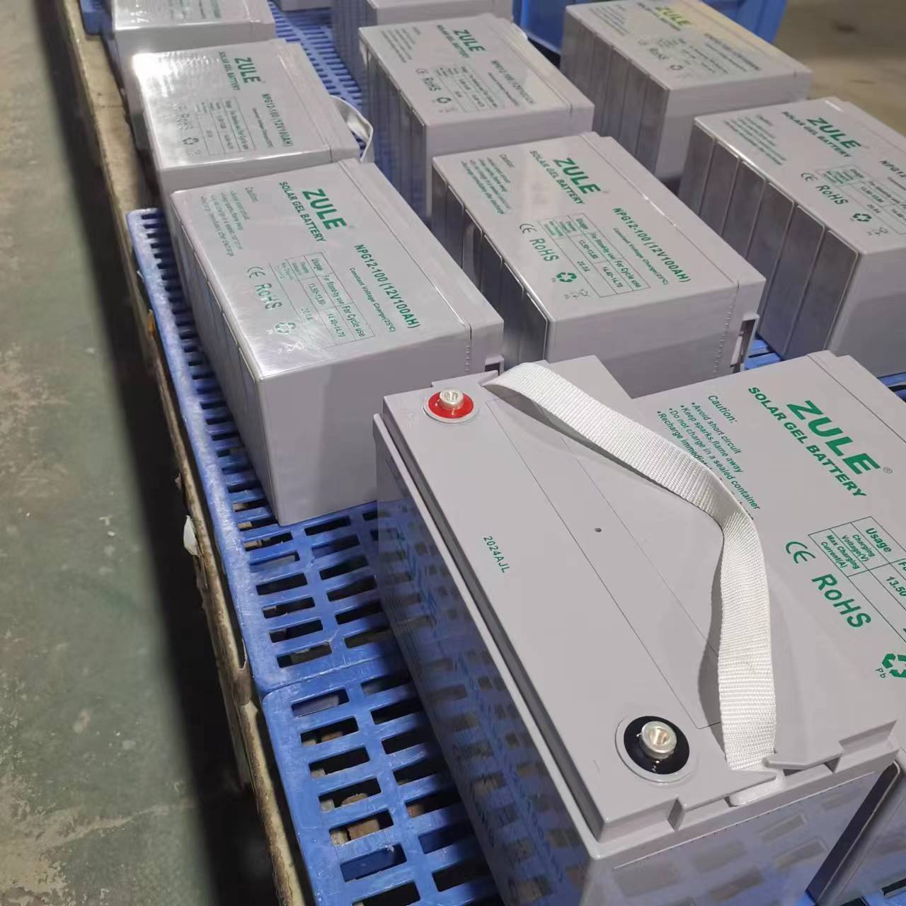 Batería de plomo-ácido solar directa de fábrica 12v100AH ​​Batería de ahorro solar de gel recargable para el hogar o comercial
