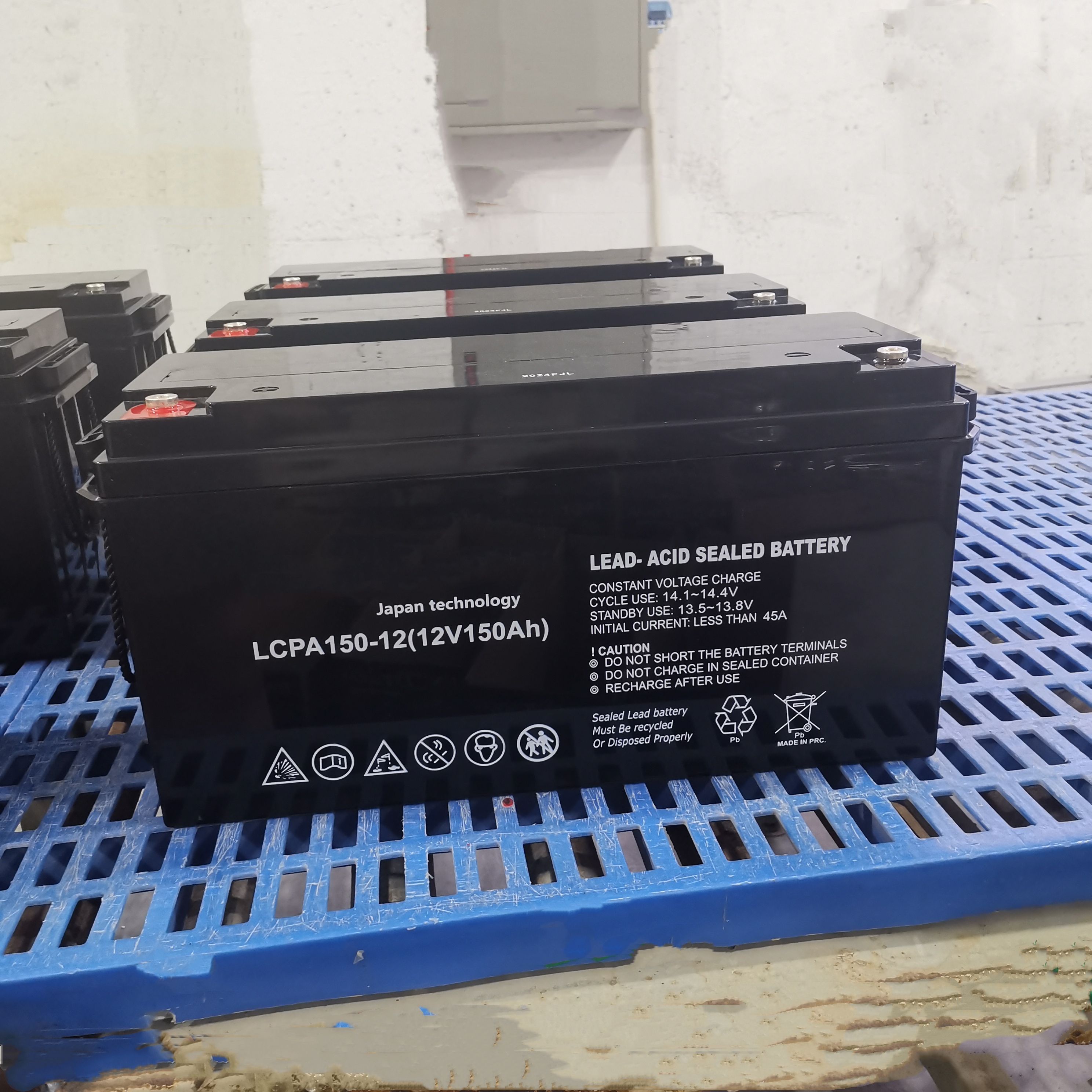 Batería AGM de alta capacidad de circulación de batería de plomo-ácido de ciclo profundo de alto estaño 12v150AH para sistema de energía solar