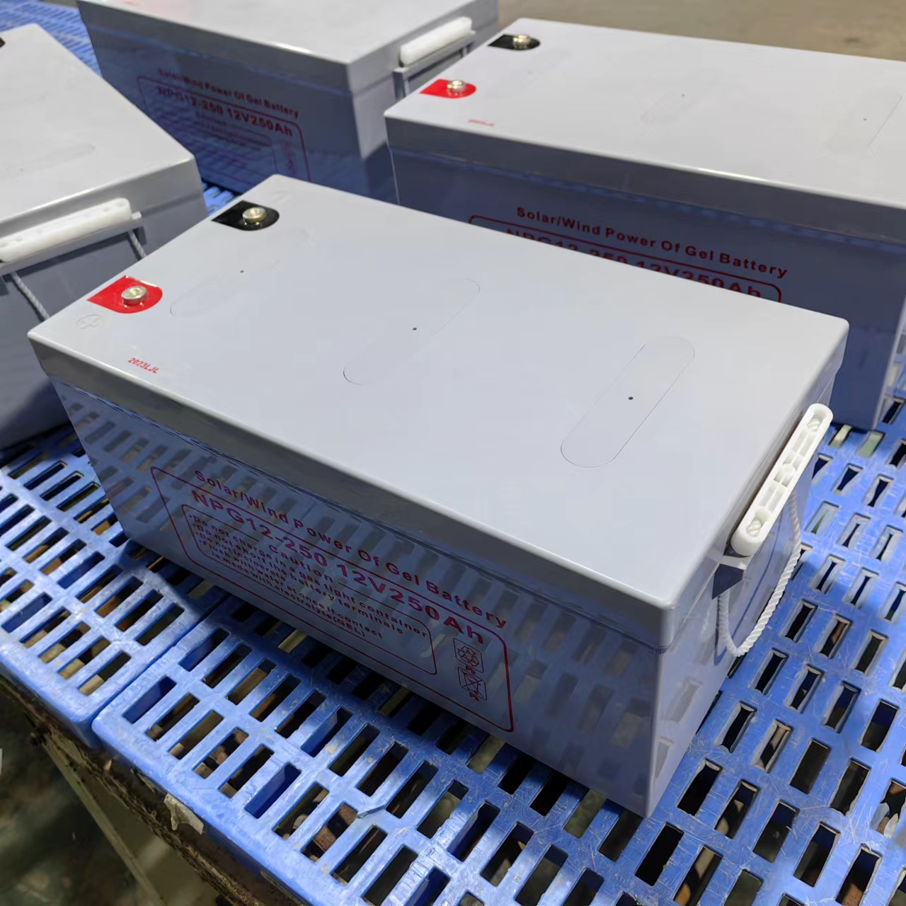 Almacenamiento de batería solar de la mejor venta del precio de la batería del GEL de 12V 250Ah con larga vida útil