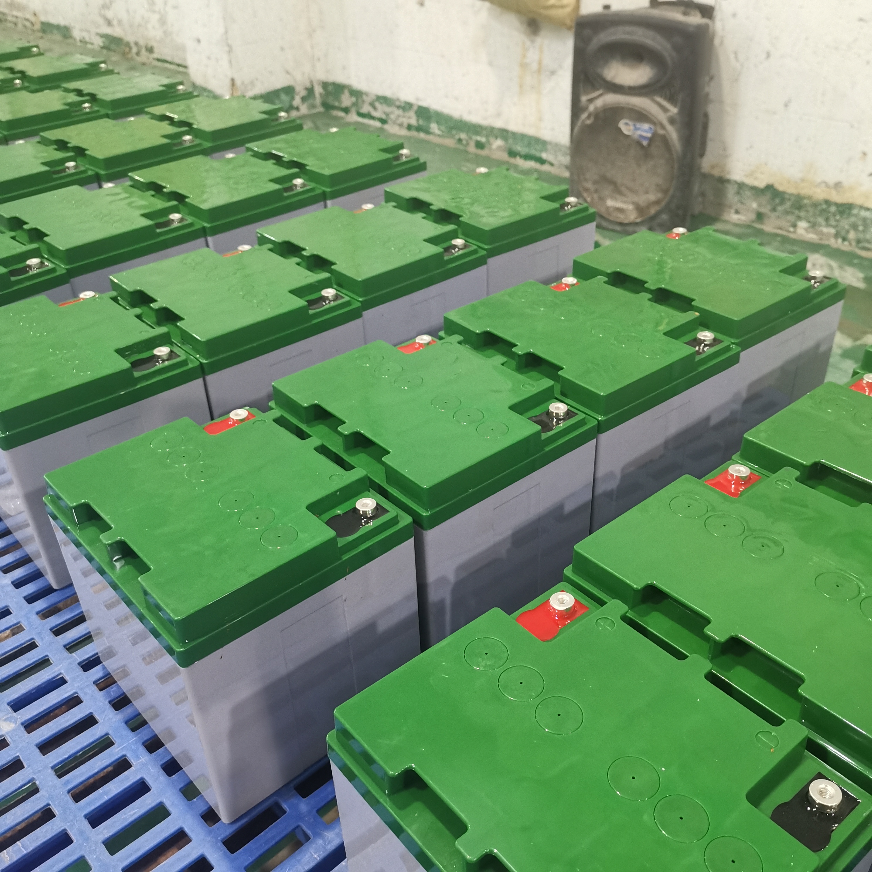 Batería solar de GEL de 12V40AH al mejor precio para iluminación de emergencia: ácido de plomo sellado de ciclo profundo, venta al por mayor directa de fábrica, logotipo OEM compatible con MSDS